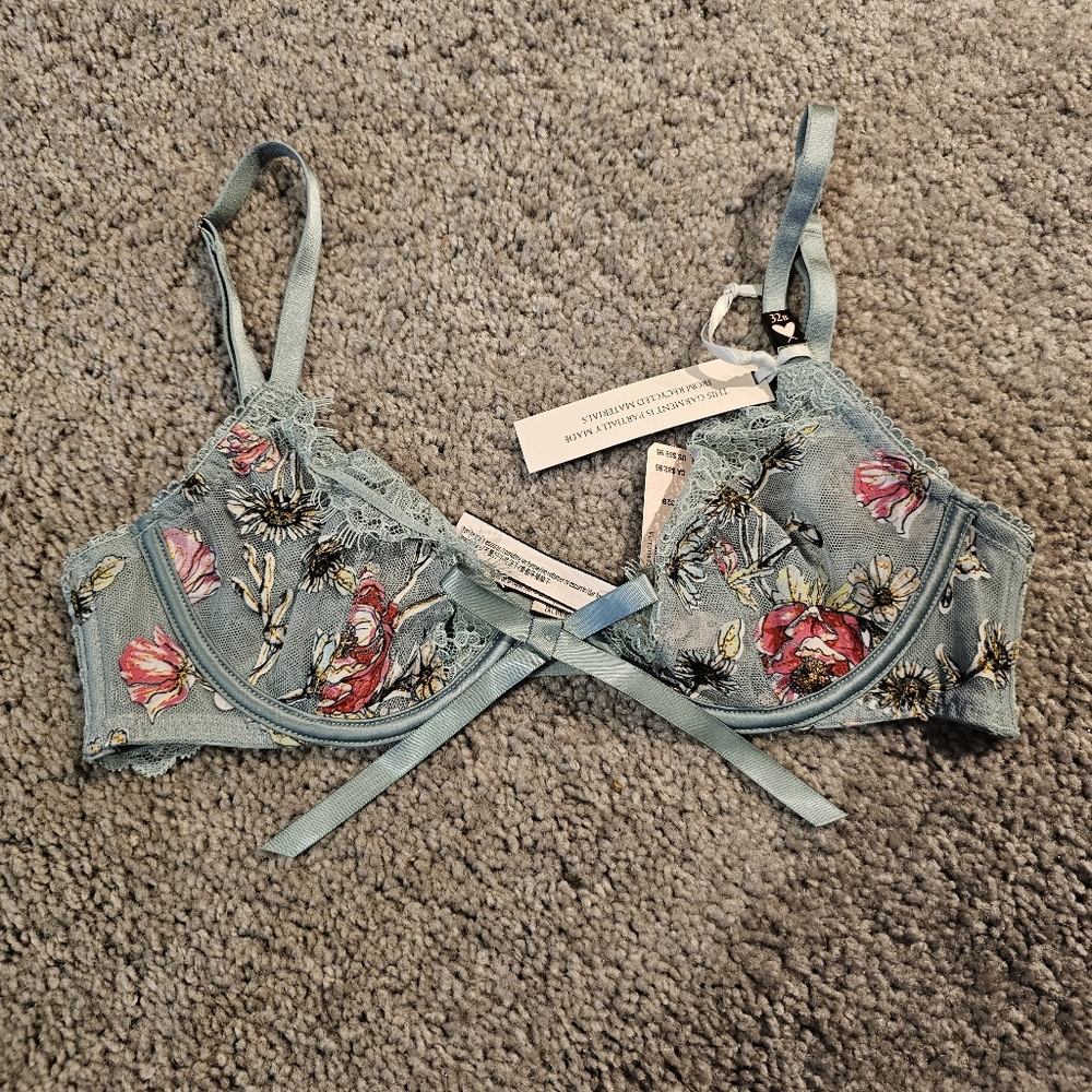 Victoria's Secret blue floral unlined bra 32b